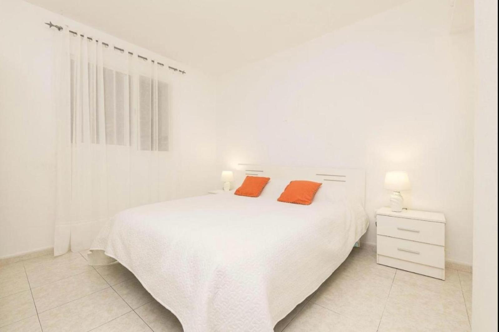 Lola Apartament Cadis